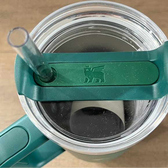 Stanley Quencher 2.0 40oz Flowstate Green Pine Tumbler Straw 11 Hour Cold Hot‎ - Picture 4 of 16
